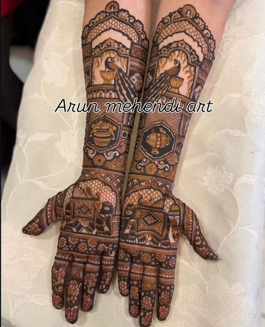 Bridal wrist mehndi bracelet style